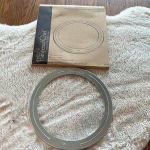 Pampered chef pie crust shield